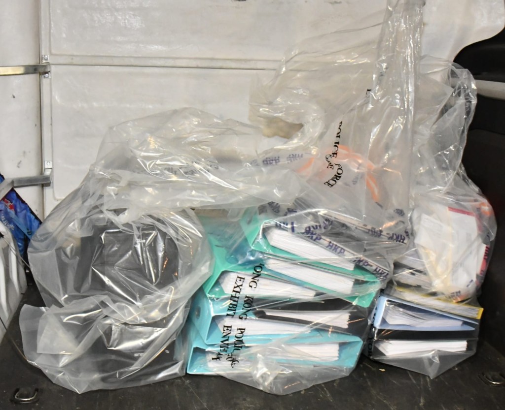 警方搜查好鄰舍教會辦事處。