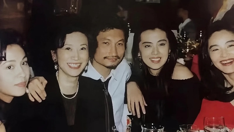 施南生離世｜王祖賢晒珍貴合照感激改變一生  憑聶小倩紅遍亞洲  施南生緊靠徐克笑得純真