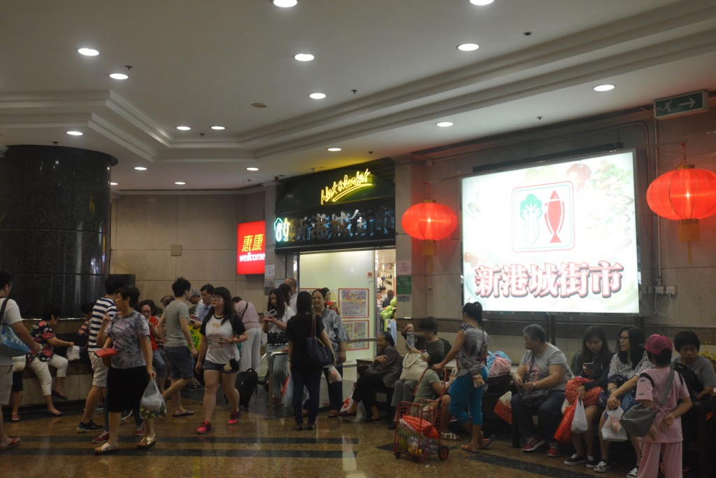 新港城街市。资料图片