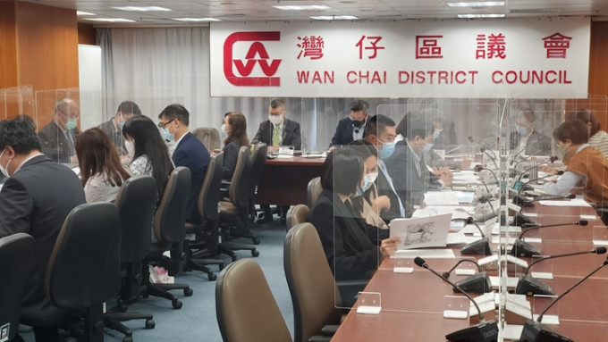 按區議會改革方案，灣仔及離島區各僅得1個選區，只有2個直選議席。資料圖片