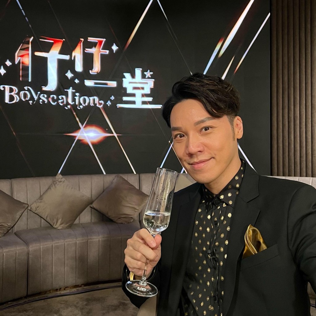 王賢誌監製兼主持的同性戀愛節目《仔仔一堂》昨晚開始在J2播出。
