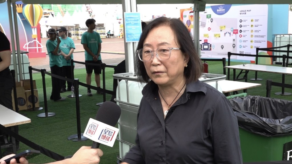 入場巿民林女士十分不滿,要求主辧方退錢。 入場巿民林女士十分不滿,要求主辧方退錢。