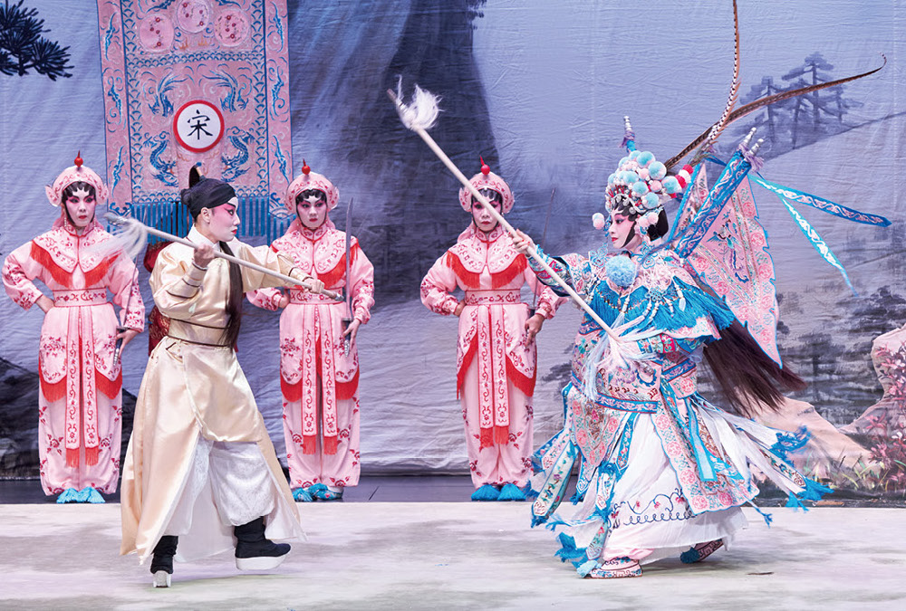 《八和的華麗轉身》可說是近年香港粵劇界的編年史。