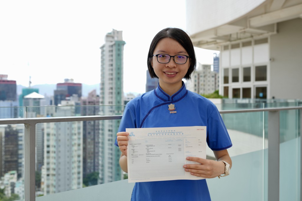 英华女学校超级状元刘翯悠。刘骏轩摄