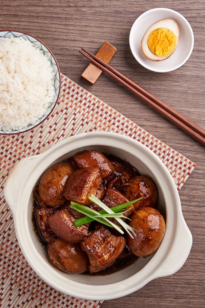 圓圓最愛爸爸的紅燒肉，但一定要加蛋。