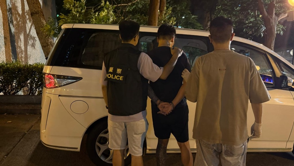 警慈樂邨私家車內搜出6千元可卡因，29歲男涉「販毒」被捕。警方圖片