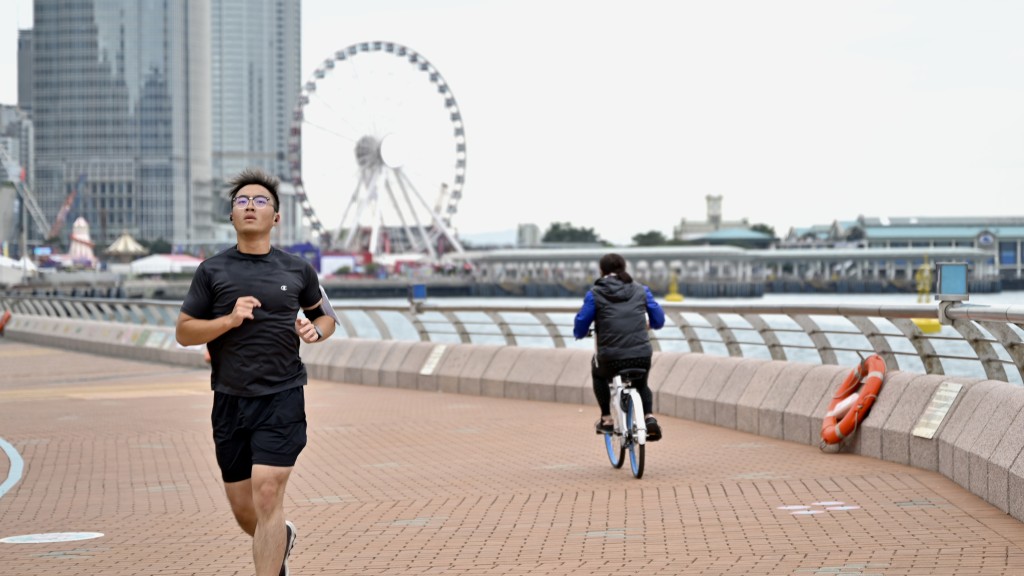 天氣｜天文台今早錄得最低氣溫13度 連續兩日創入冬新低