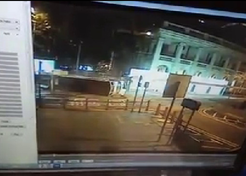 盧覺強相信巴士沒有碰及電車。