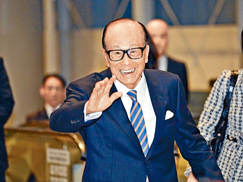 长和系资深顾问李嘉诚