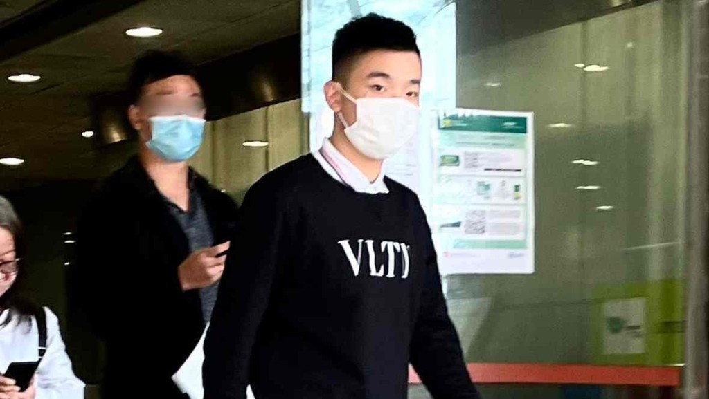 被告黎俊熙(白色口罩)。湯璧瑜攝