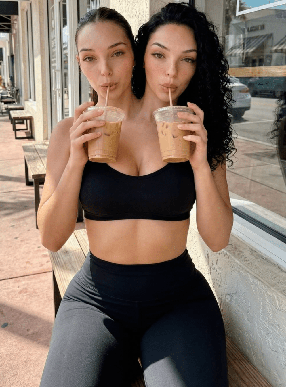 IG@itsvaleriaandcamila