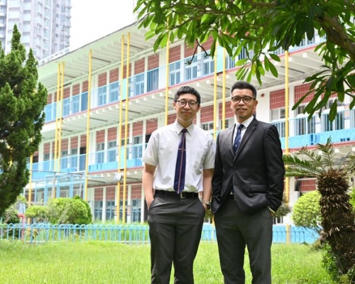 香港華仁書院在百周年校慶，誕生首位文憑試狀元。左為洪臻，右為校長陳偉倫。