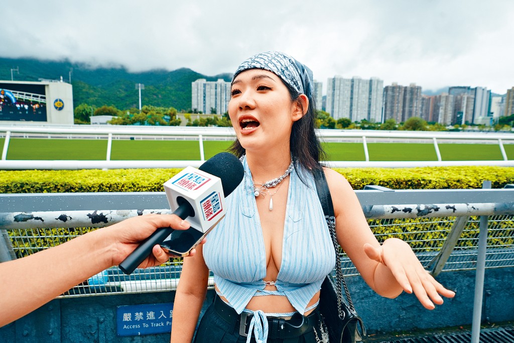 楊小姐表示,香港賽馬老少皆宜氣氛熱鬧。