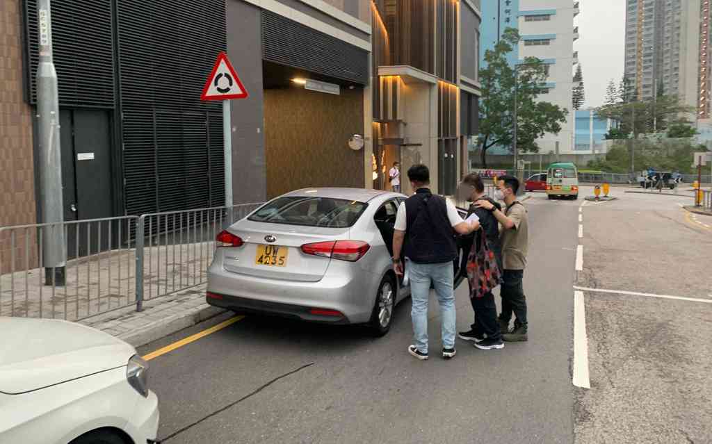 警方拘捕一名男子疑涉兩宗盜竊案。警方圖片