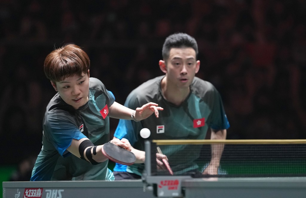 黃鎮廷(右)和杜凱琹(左)。中新社 黃鎮廷(右)和杜凱琹(左)。中新社