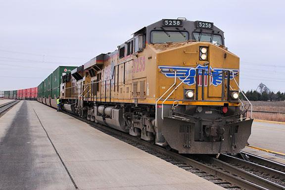 發現遺體的是一列太平洋聯合公司貨運列車。Union Pacific