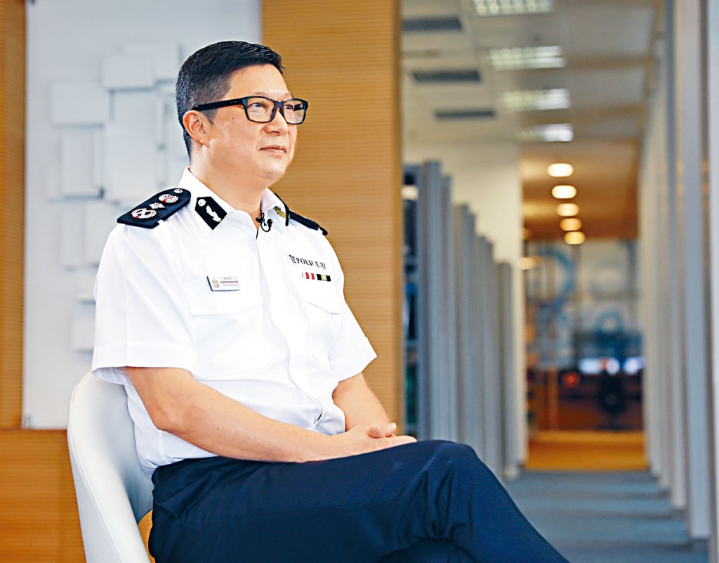警務處處長鄧炳強接受訪問時表示，警隊有信心應對各種挑戰。