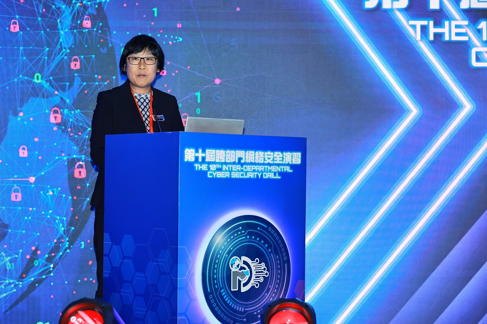 警務處助理處長(刑事)鍾詠敏於活動上致辭。 警務處助理處長(刑事)鍾詠敏於活動上致辭。