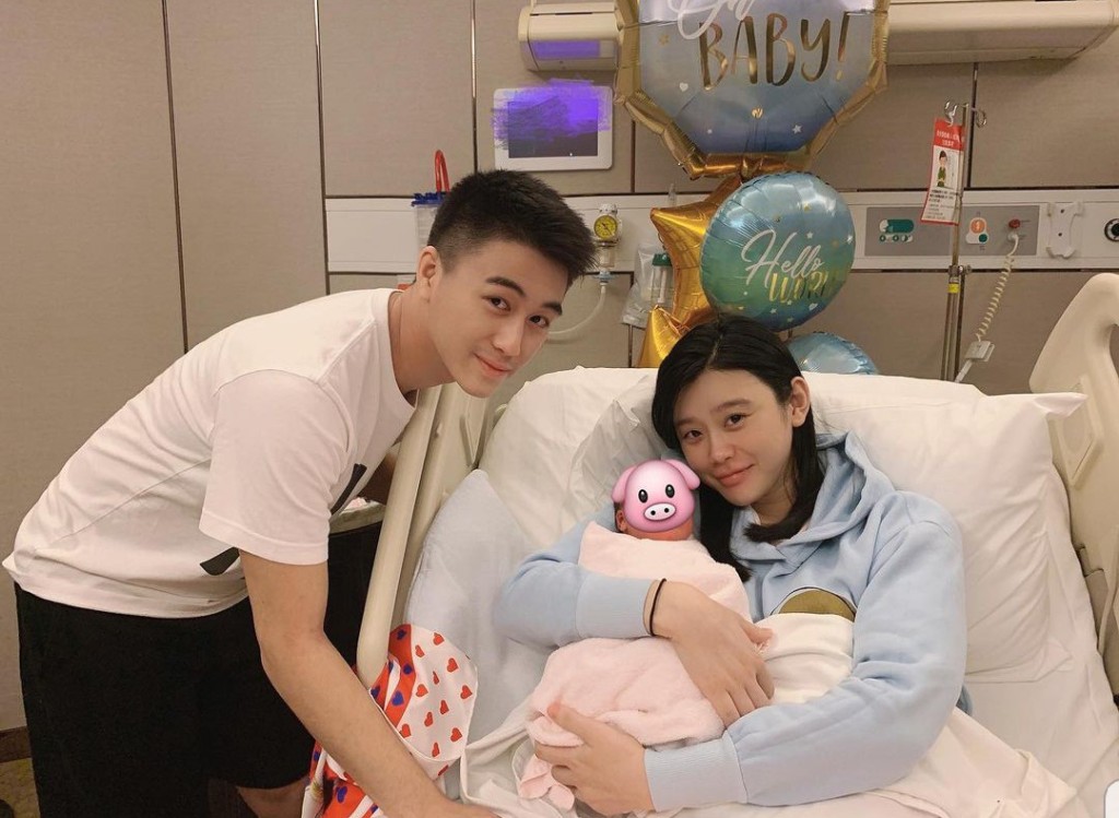 前年，何猷君與太太奚夢瑤誕下第5代男丁何廣燊。
