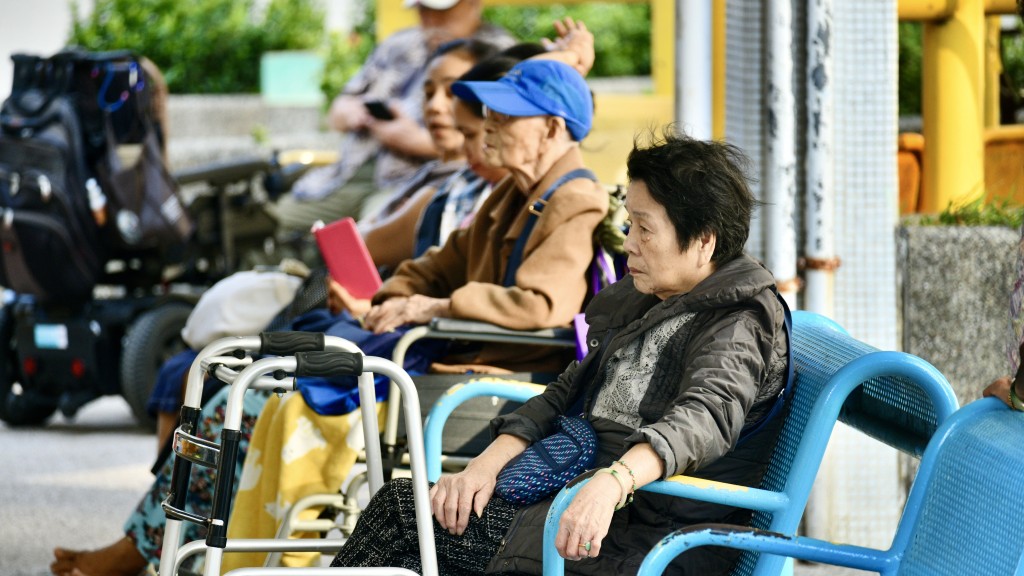 大灣區養老︱議員質疑沒有監管機制 如同「賣豬仔」何啟明:「片面」、「誤解」