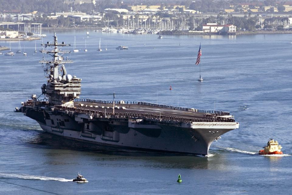 美军航空母舰列根号。Ap图片
