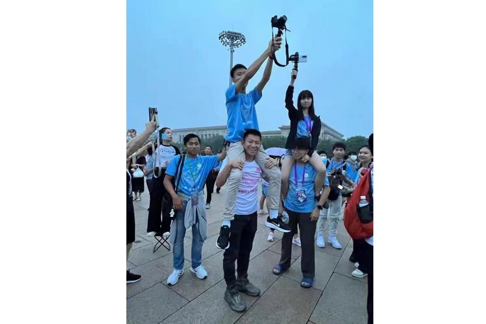 隨著國歌響起,令我們深深感受到身為祖國的精英,體現了愛國,愛港的精神。