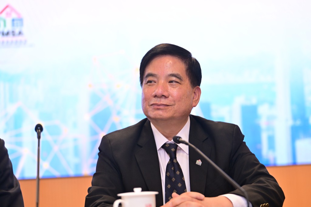 物業管理業監管局行政總裁蕭如彬。