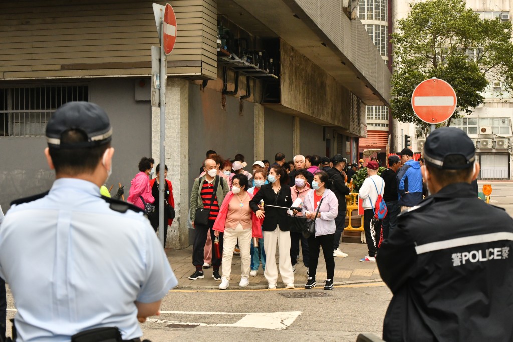 图为内地旅行团在香港旅游，非涉事旅行团。资料图片