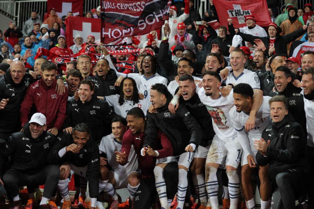 瑞士以B組首名，晉身明年決賽周。路透社