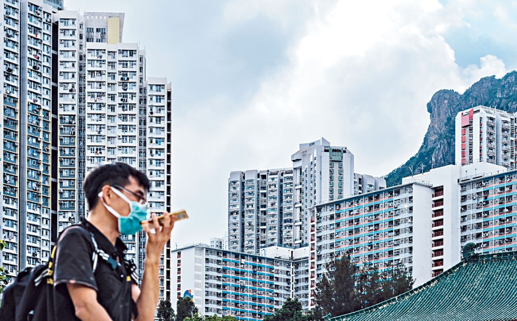 房委會指，去年約有十五萬三千九百宗一般公屋申請。