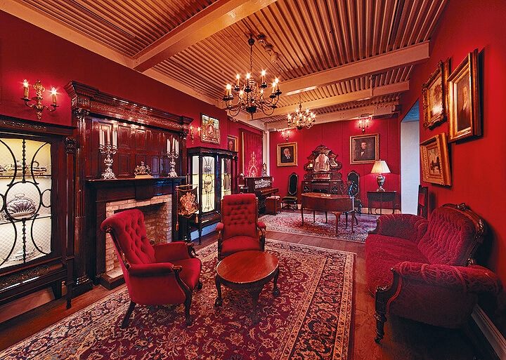 四樓的The Victorian Room，盡是維多利亞時代的擺設。