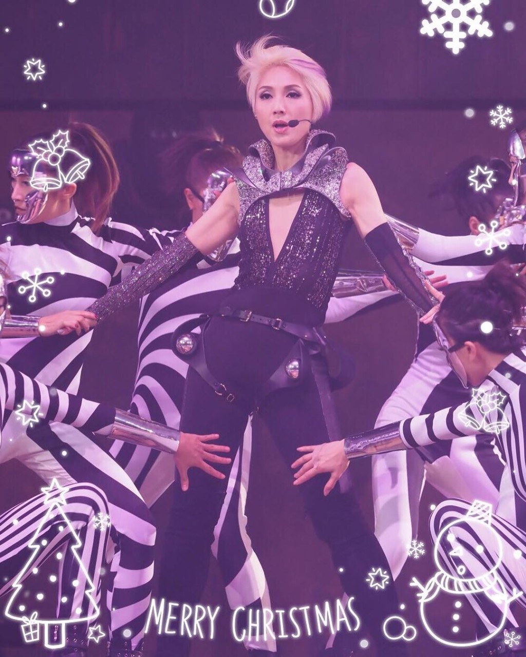 杨千嬅对上一次在香港办个人演唱会是2017年。