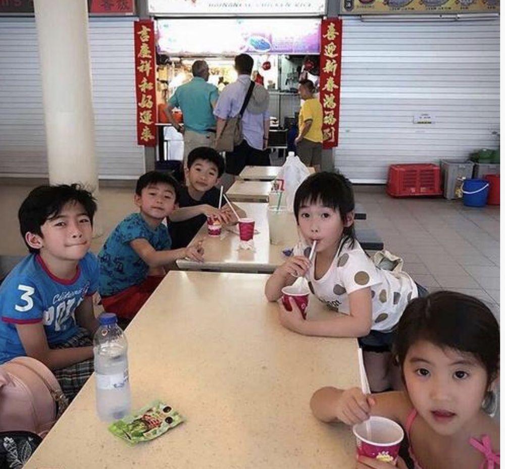 今年初栢芝帶兒子在新加坡過年。