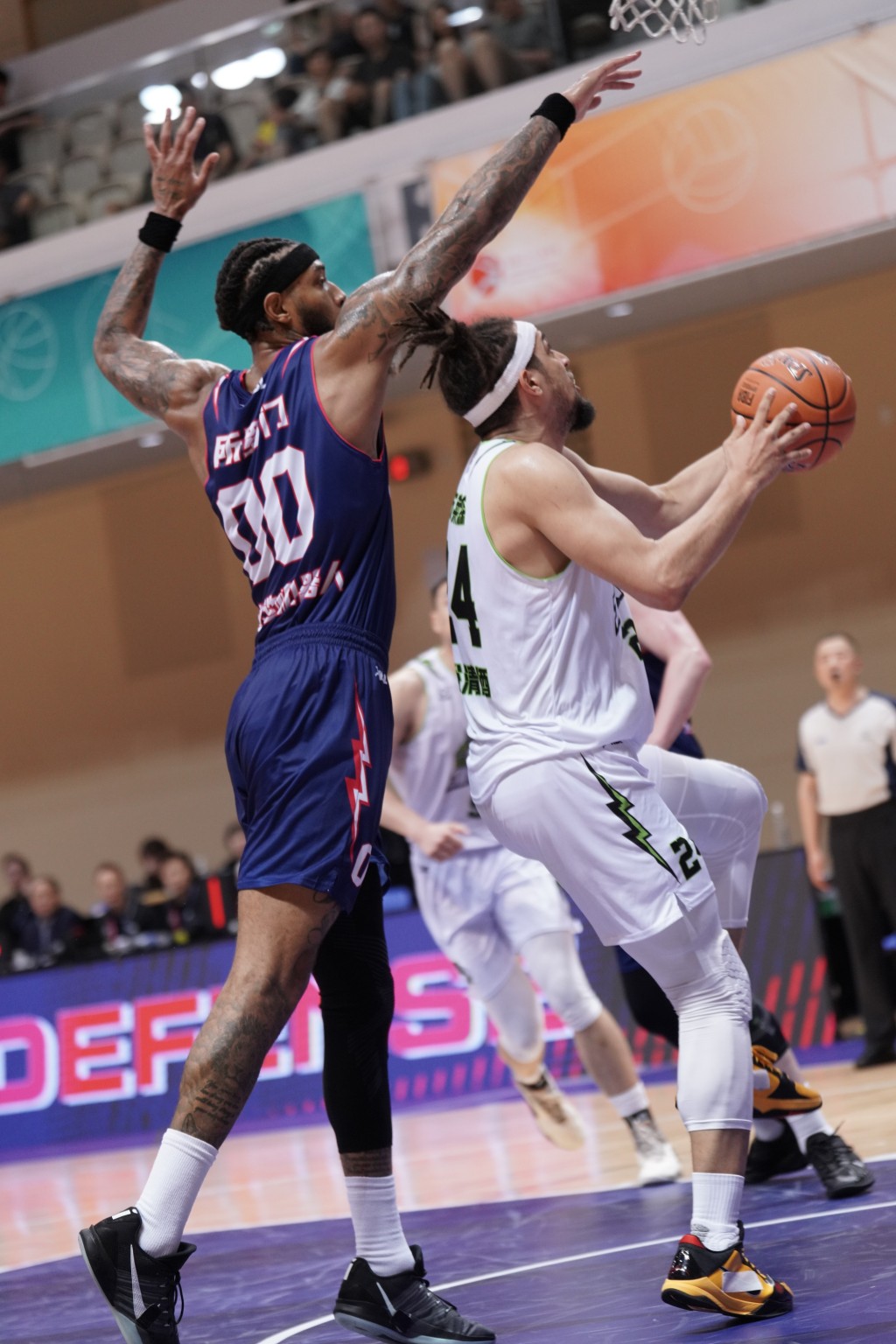 所羅門（左）7射7中，百分百命中率得到18分。香港金牛圖片