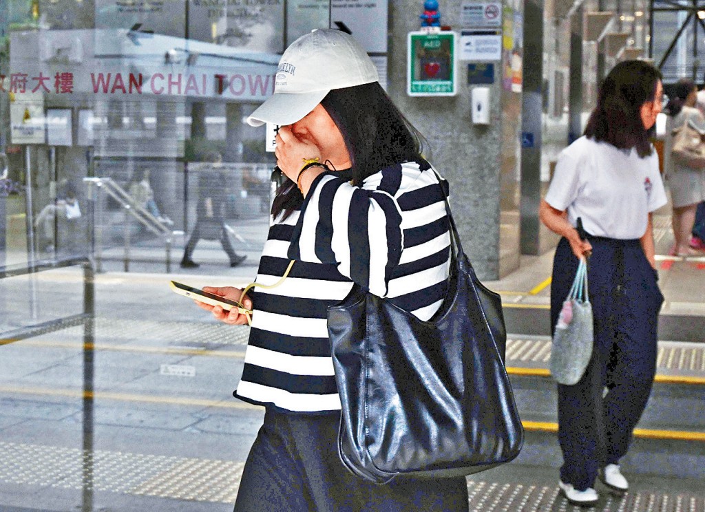 38歲被告張錦寧案發時任職環保署外判磅橋操作員，昨承認一項串謀詐騙罪。