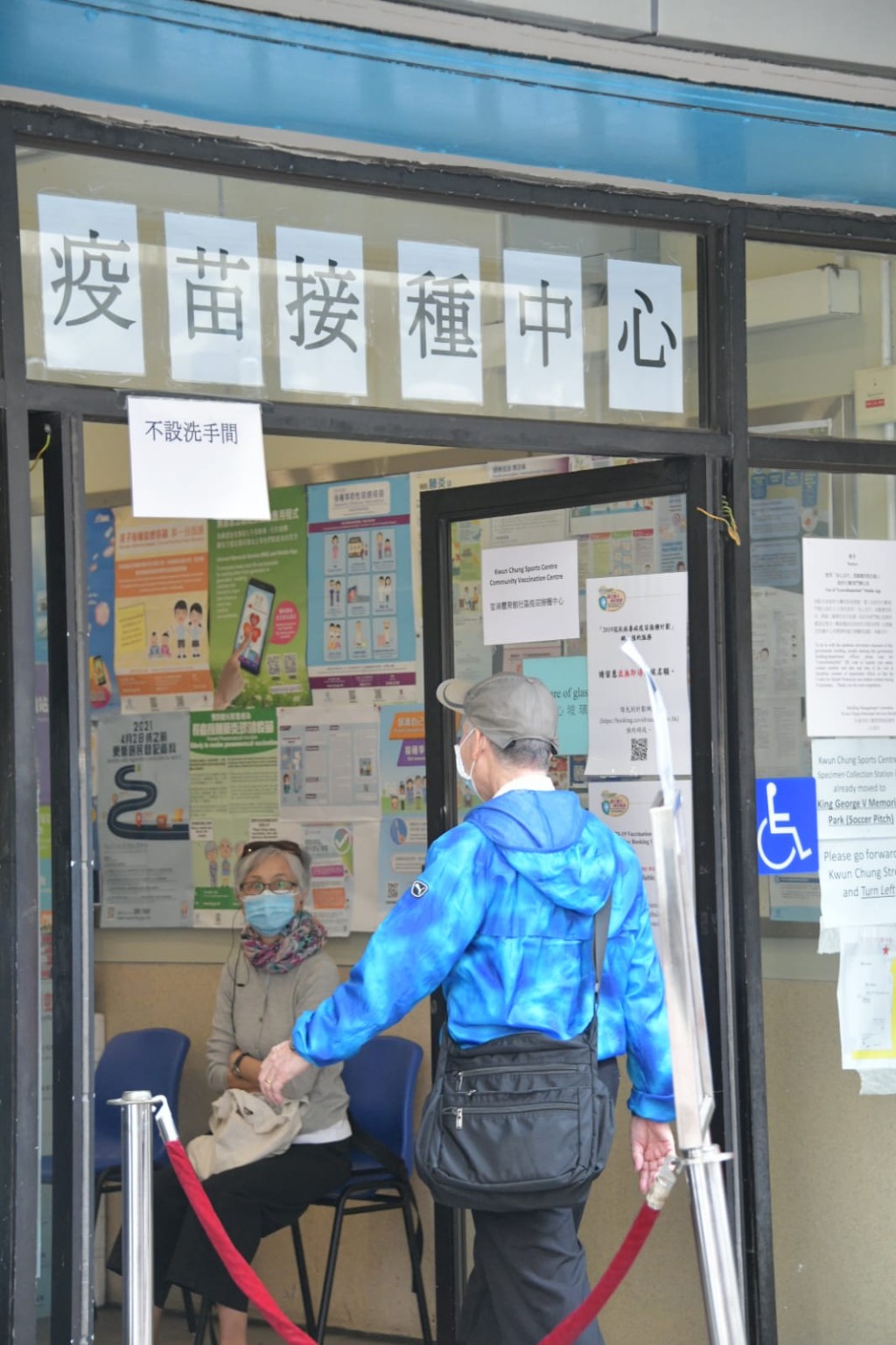 專家指科興疫苗比復必泰先開始接種,因此先出現死亡個案。