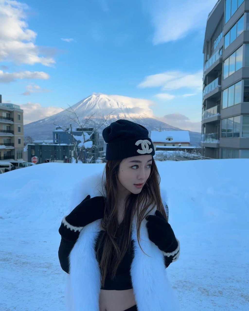 林千又近日一身Chanel遊日本。