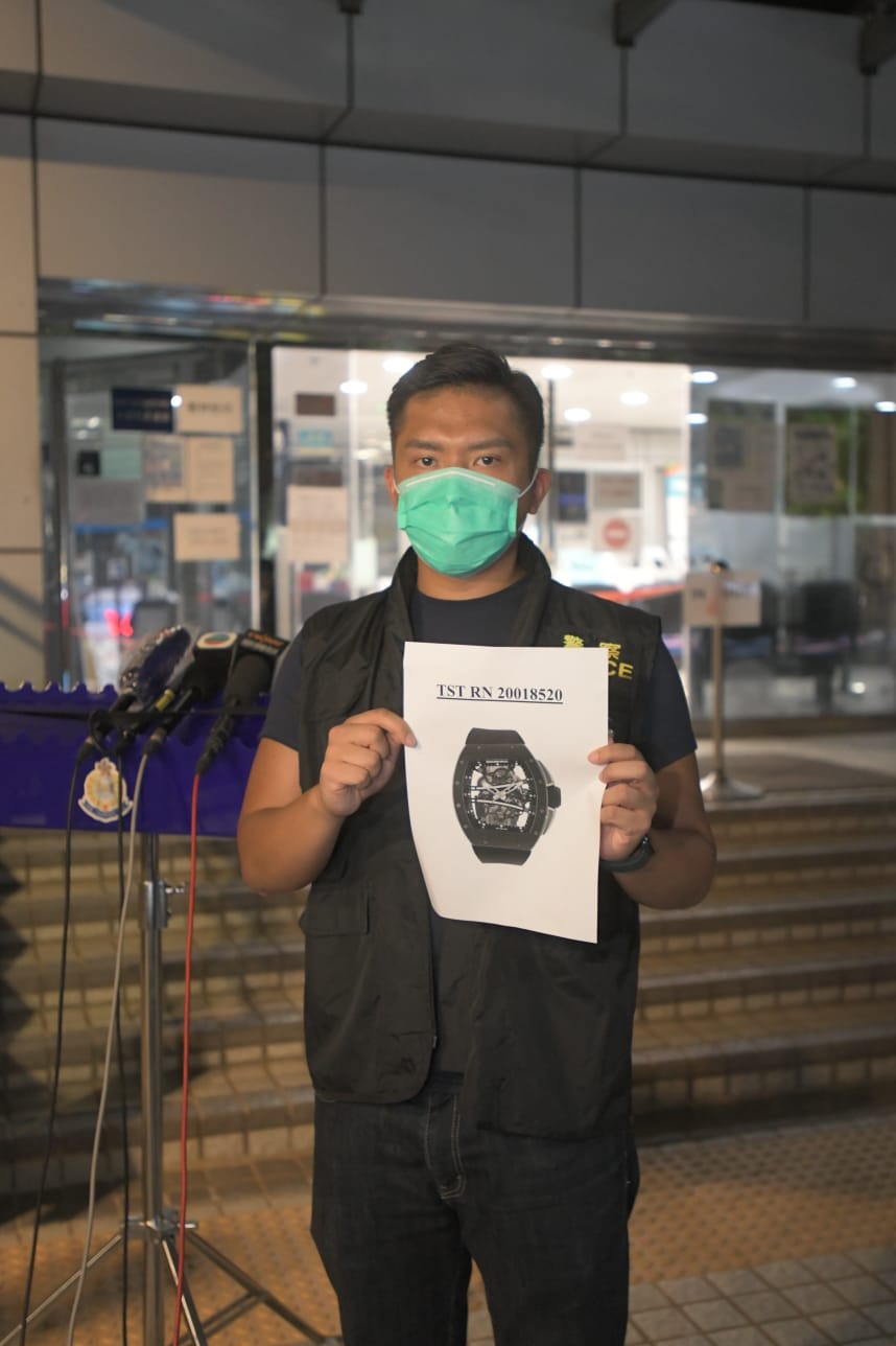 警方展示證物。