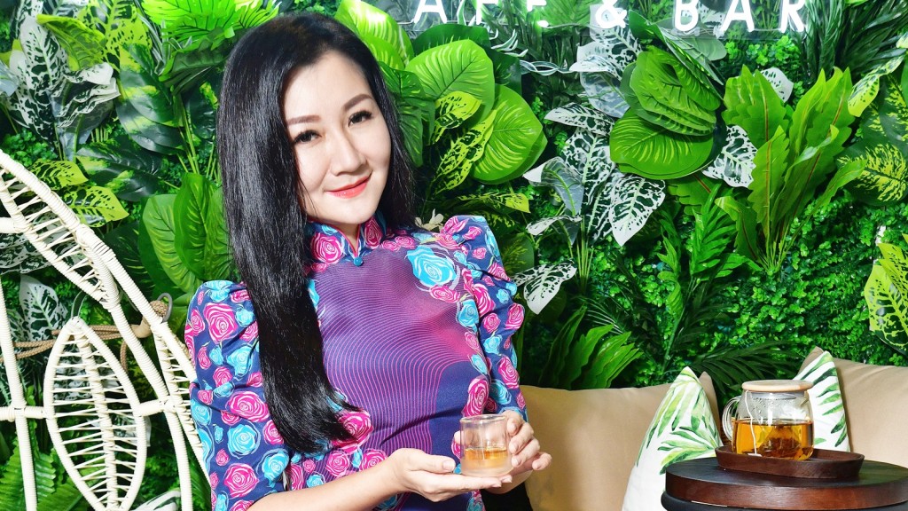 香港島婦女聯會主席金鈴聯同旗下會員落力大搞活動，出心出力傳承中華文化。