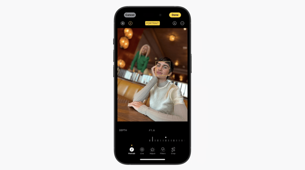 iPhone 15及iPhone 15 Plus廣角主鏡可以自動偵測開啟人像拍攝，並可在拍攝後再調校焦距。
