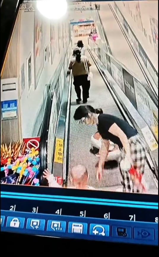 「放飛」玩具車的肇事者，全過程未企圖示警，事後又拒絕道歉。抖音