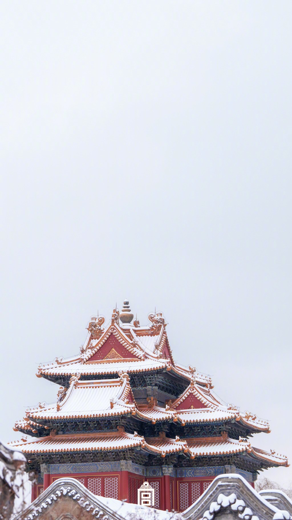 北京故宮今早被初雪覆蓋，美不勝收。（故宮博物院微博）