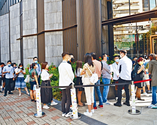 ■沙田火炭星凱.堤岸昨速沽220伙,佔首日推出單位近六成。