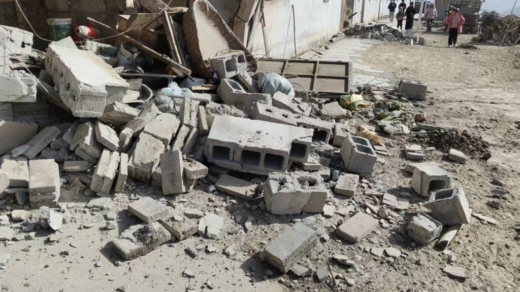 甘肅甘南藏族自治州迭部縣發生5.5級地震。 中新社