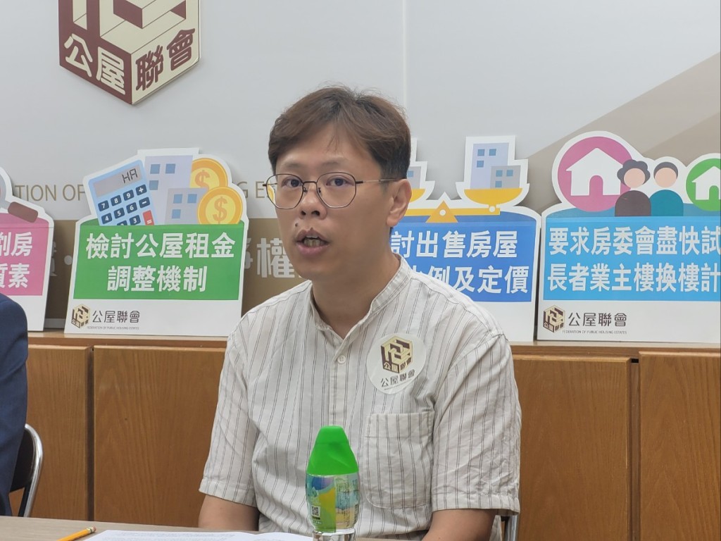 公屋联会总干事招国伟。赵克平摄