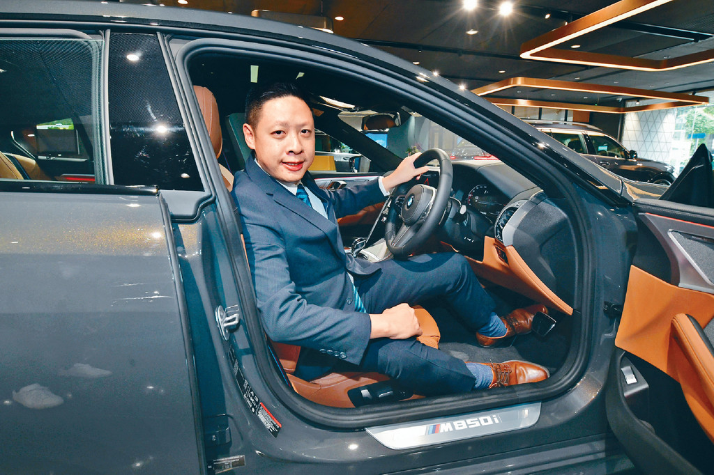 ■Ray表示自己向來鍾愛寶馬,皆因寶馬汽車以駕駛者為中心,強調操控性,能給他駕駛樂趣。而在外觀方面,寶馬的設計語言亦早以深入人心,並一直傳承至今。