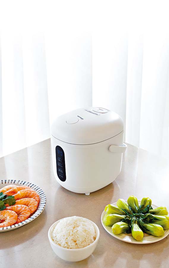 鍋底易潔不黏底、堅固耐用，配備可拆式鋁蓋，方便全方位清洗，輕鬆保持乾淨衞生。