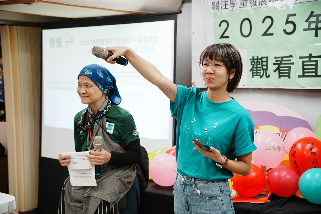 現場不少人對施政報告作出回應。汪旭峰攝