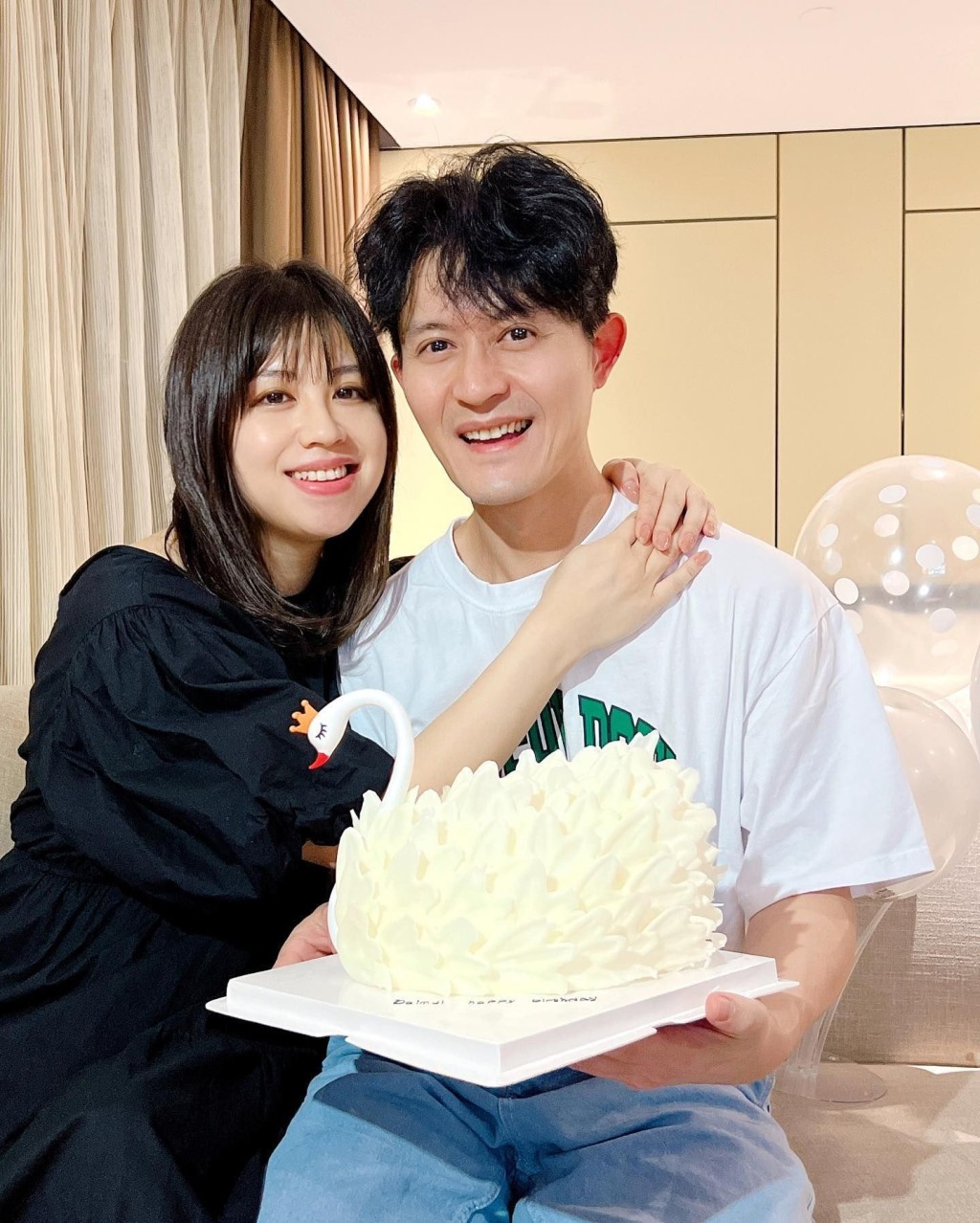 黃寶龍與現任妻子Peony的IG則未見曾分享小孩照片。