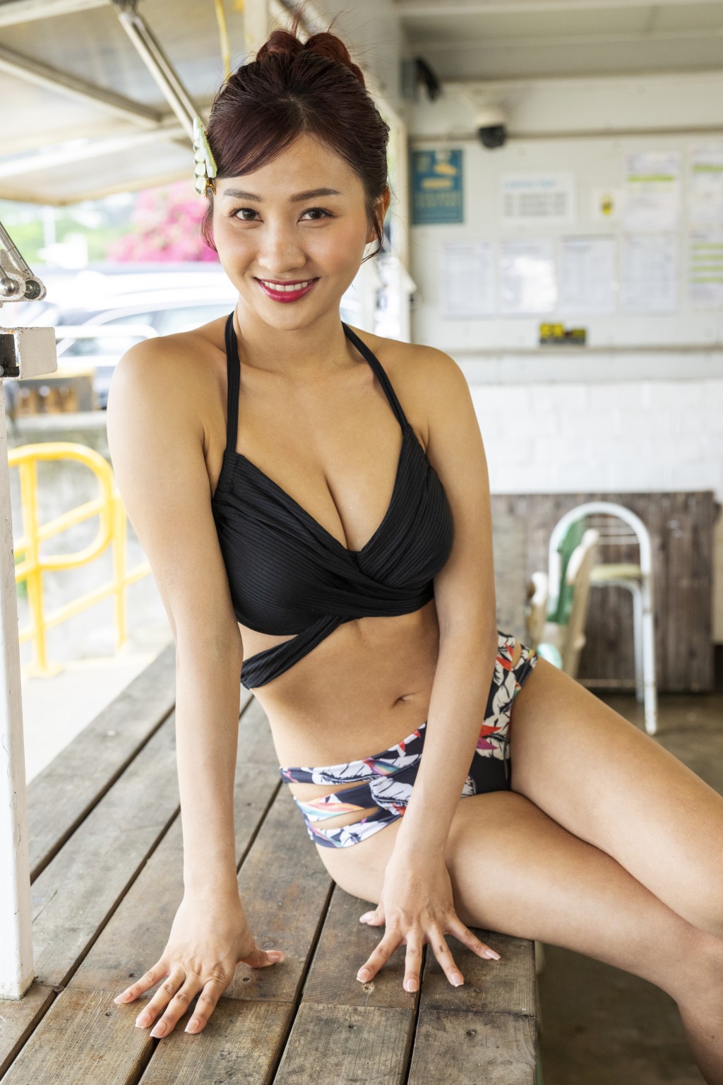 《Bikini Bliss》已是岱萦和紫庭第二度来港拍写真。